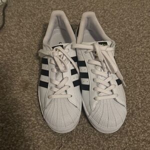 Women’s shoes